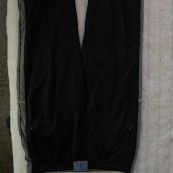 3 for $35 ITEM! MENS Champion Sweatpants - Picture 2 of 6